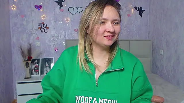 SallyVerda online show from February 25, 4:03 am