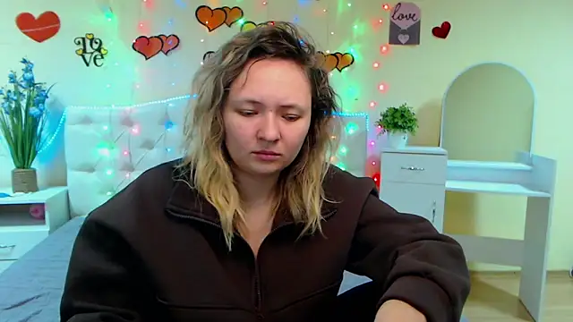 SallyVerda online show from February 27, 6:31 pm