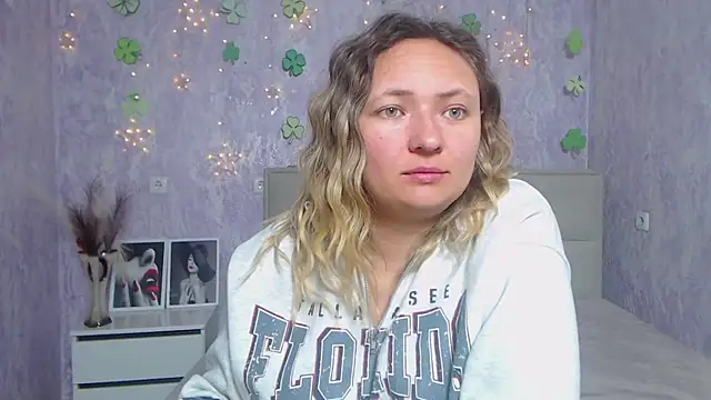 SallyVerda online show from March 17, 6:42 pm