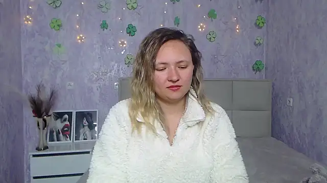 SallyVerda online show from March 19, 4:14 am