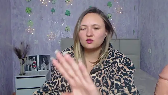 SallyVerda online show from March 21, 4:39 am