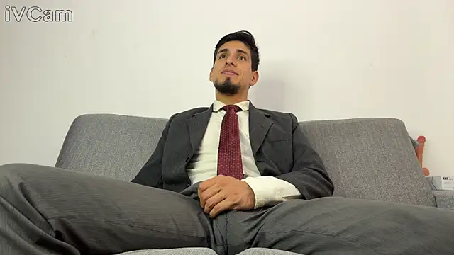 Tom blunt96 online show from April 9, 4:23 pm