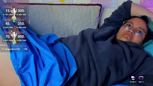 Snapshot of lucky-leah chatting on January 29, 6:43 am lucky-leah online show from January 29, 6:43 am