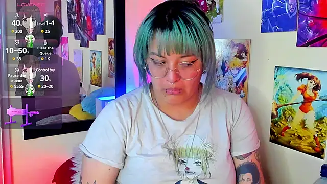 Snapshot of lucky-leah chatting on February 2, 4:59 am lucky-leah online show from February 2, 4:59 am