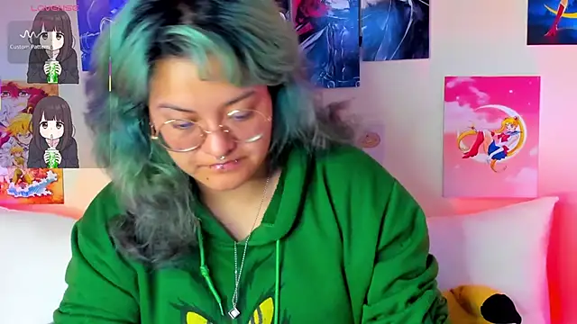 Snapshot of lucky-leah chatting on February 5, 3:34 am lucky-leah online show from February 5, 3:34 am