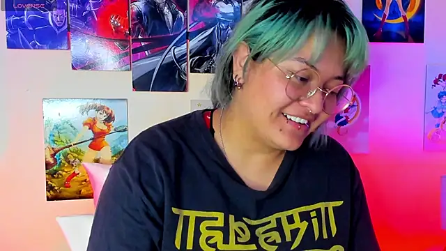 Snapshot of lucky-leah chatting on February 7, 3:45 am lucky-leah online show from February 7, 3:45 am