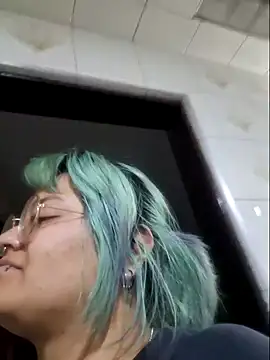 Snapshot of lucky-leah chatting on February 7, 7:07 am lucky-leah online show from February 7, 7:07 am