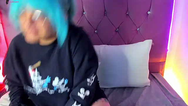 Snapshot of lucky-leah chatting on February 19, 3:28 am lucky-leah online show from February 19, 3:28 am