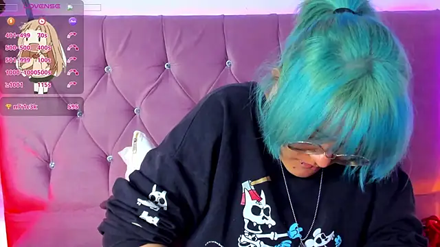 Snapshot of lucky-leah chatting on February 19, 6:44 am lucky-leah online show from February 19, 6:44 am