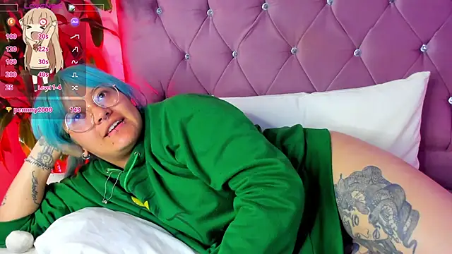 Snapshot of lucky-leah chatting on February 20, 9:33 am lucky-leah online show from February 20, 9:33 am