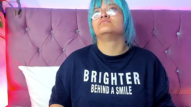 Snapshot of lucky-leah chatting on February 21, 3:34 am lucky-leah online show from February 21, 3:34 am