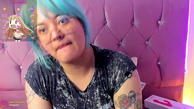 Snapshot of lucky-leah chatting on March 12, 6:51 am lucky-leah online show from March 12, 6:51 am