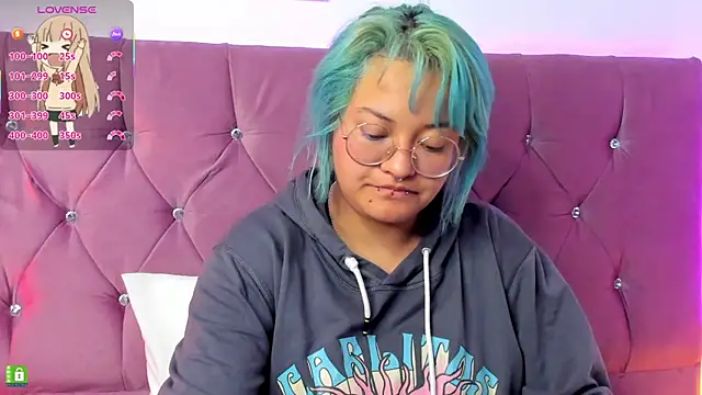 Snapshot of lucky-leah chatting on March 13, 7:31 am lucky-leah online show from March 13, 7:31 am