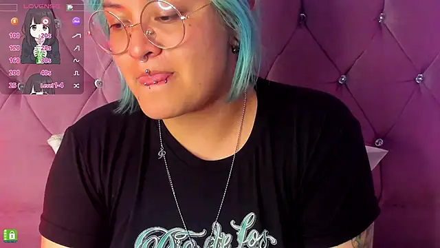 Snapshot of lucky-leah chatting on March 15, 1:19 am lucky-leah online show from March 15, 1:19 am