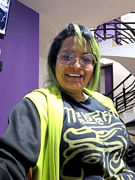 Snapshot of lucky-leah chatting on September 27, 3:22 am lucky-leah online show from September 27, 3:22 am