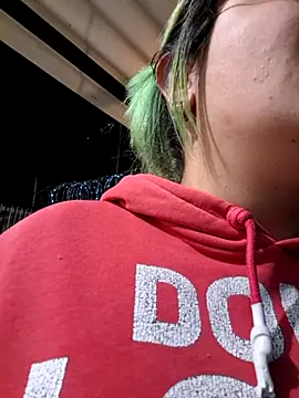 Snapshot of lucky-leah chatting on September 28, 2:28 am lucky-leah online show from September 28, 2:28 am