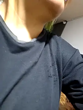 Snapshot of lucky-leah chatting on October 1, 4:07 am lucky-leah online show from October 1, 4:07 am