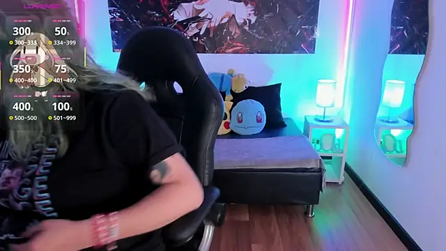 Snapshot of lucky-leah chatting on October 17, 3:42 am lucky-leah online show from October 17, 3:42 am