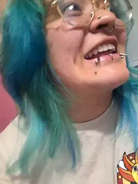 lucky-leah online show from April 21, 4:19 am