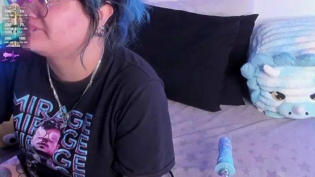 lucky-leah online show from July 12, 3:41 am