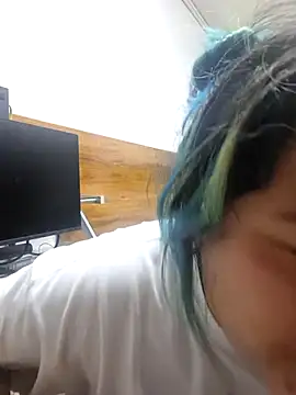 lucky-leah online show from July 21, 3:42 am