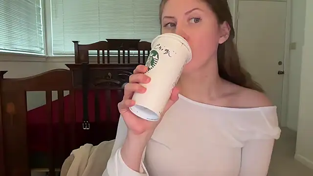 YUMIandbigWOLF online show from April 22, 2:18 pm