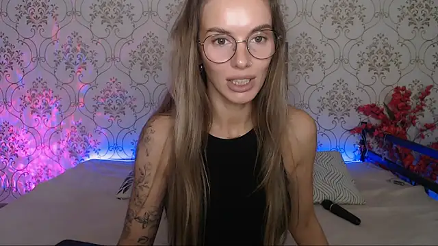 JulDoll online show from September 19, 2:35 am