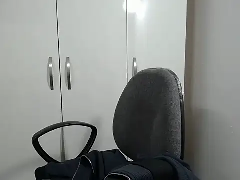 Love bug15 online show from December 17, 1:07 am