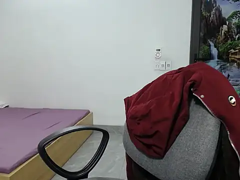 Love bug15 online show from December 21, 12:09 am