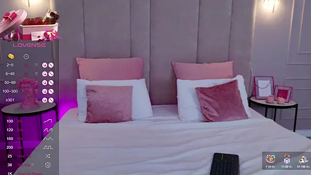 Snapshot of Anje_Cox chatting on February 5, 11:44 am Anje Cox online show from February 5, 11:44 am