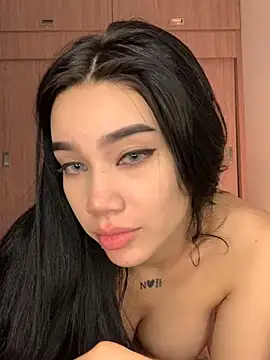 Ambar R0SSE online show from March 6, 5:35 am