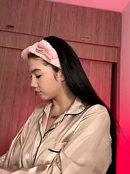 Ambar R0SSE online show from October 1, 1:00 am