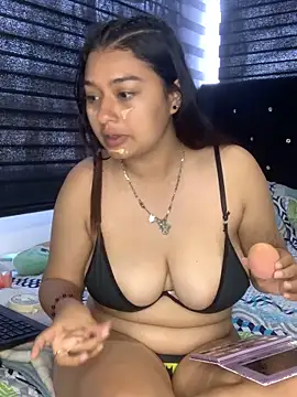 Snapshot of Kittyy_Hott_ chatting on February 21, 2:59 pm Kittyy Hott online show from February 21, 2:59 pm