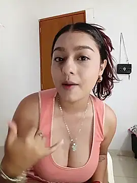 Kittyy Hott  online show from December 22, 10:18 pm