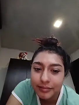 Kittyy Hott  online show from January 6, 7:28 pm