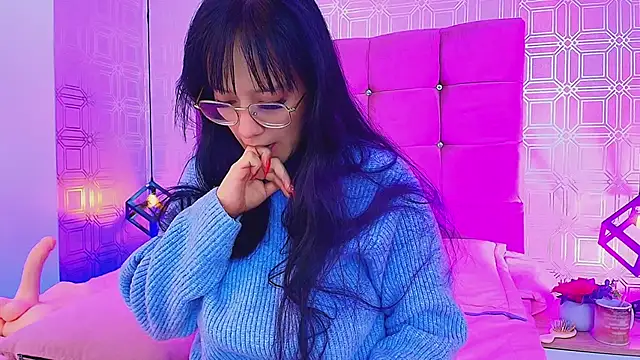 AlissonLopez  online show from December 13, 10:19 am