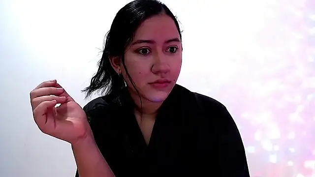 LuciaTomson online show from February 4, 2:45 pm