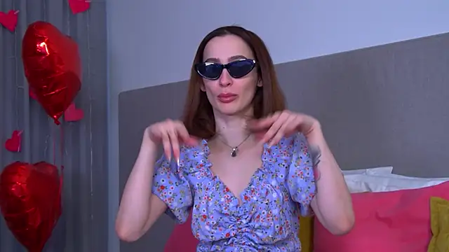 Snapshot of MarieKarma chatting on February 21, 6:37 pm MarieKarma online show from February 21, 6:37 pm