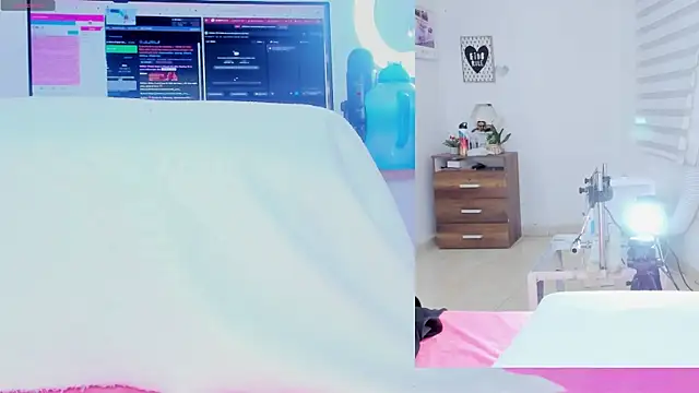 Daki Ume  online show from January 13, 2:39 am