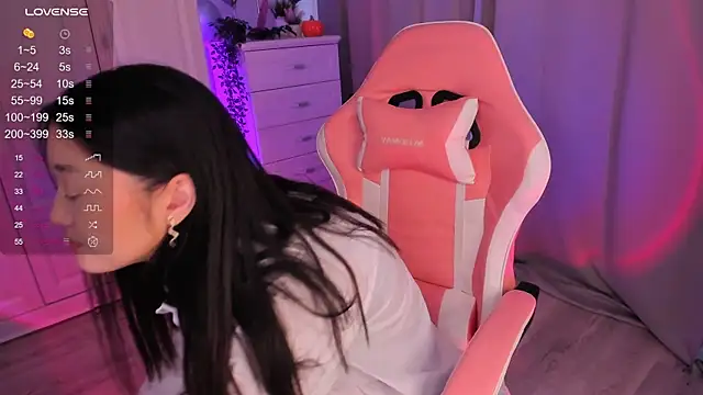 Snapshot of FreyaRaya chatting on December 25, 8:51 am FreyaRaya online show from December 25, 8:51 am