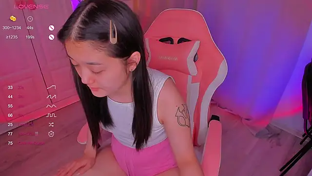 Snapshot of FreyaRaya chatting on January 25, 12:05 pm FreyaRaya online show from January 25, 12:05 pm