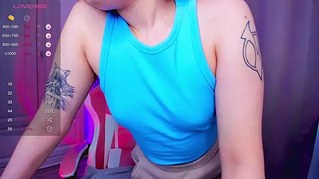 Snapshot of FreyaRaya chatting on February 22, 10:29 am FreyaRaya online show from February 22, 10:29 am