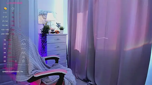 Snapshot of FreyaRaya chatting on March 1, 9:07 am FreyaRaya online show from March 1, 9:07 am