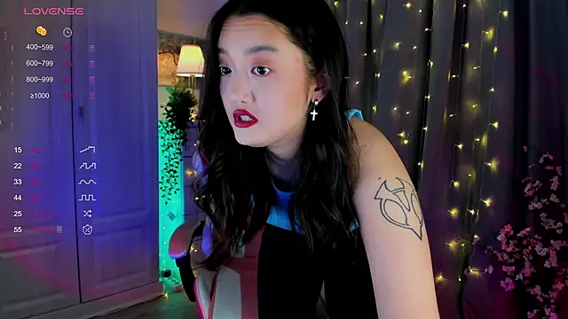 Snapshot of FreyaRaya chatting on March 7, 9:18 am FreyaRaya online show from March 7, 9:18 am