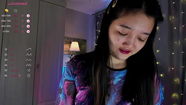 Snapshot of FreyaRaya chatting on March 9, 8:51 am FreyaRaya online show from March 9, 8:51 am