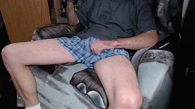 Snapshot of froy4986 chatting on December 24, 7:22 pm froy4986 online show from December 24, 7:22 pm