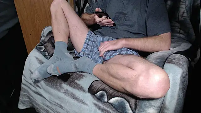 Snapshot of froy4986 chatting on January 2, 12:46 pm froy4986 online show from January 2, 12:46 pm