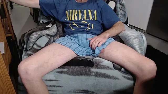 Snapshot of froy4986 chatting on January 7, 9:07 am froy4986 online show from January 7, 9:07 am