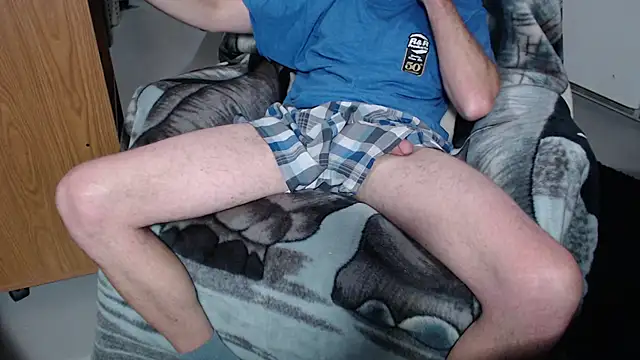 Snapshot of froy4986 chatting on January 12, 2:52 pm froy4986 online show from January 12, 2:52 pm