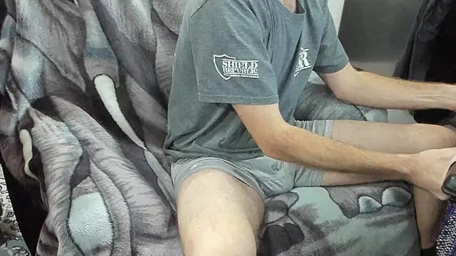 Snapshot of froy4986 chatting on January 10, 8:49 am froy4986 online show from January 10, 8:49 am